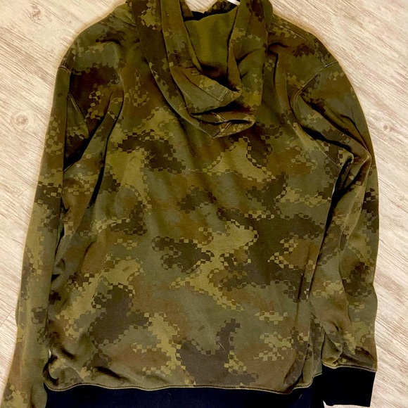 Vans - Camouflage Hoodie - Picture 3 of 3